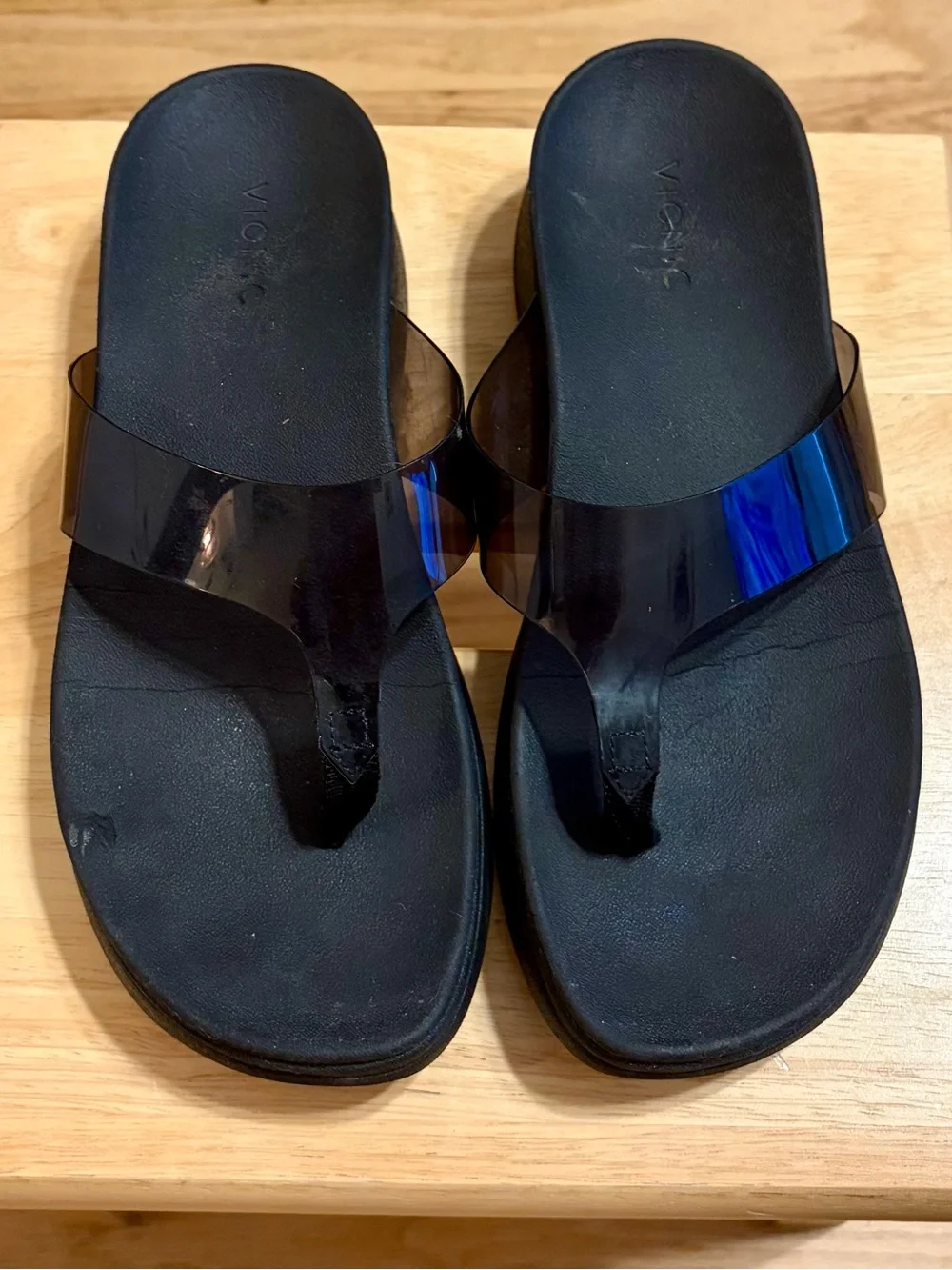 Vionic Luminous Women's Thong Post Wedge Sandal